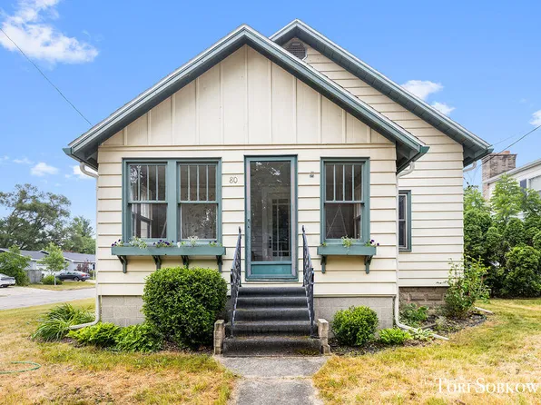 80 S St NW, Sparta, MI 49345