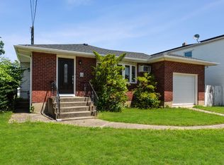 86 Sherman Ave, Bethpage, NY 11714