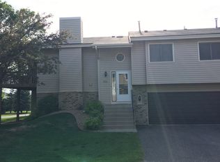 6916 Sherwood Rd, Woodbury, MN 55125
