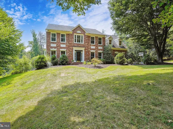 12028 Winding Creek Ct, Clifton, VA 20124