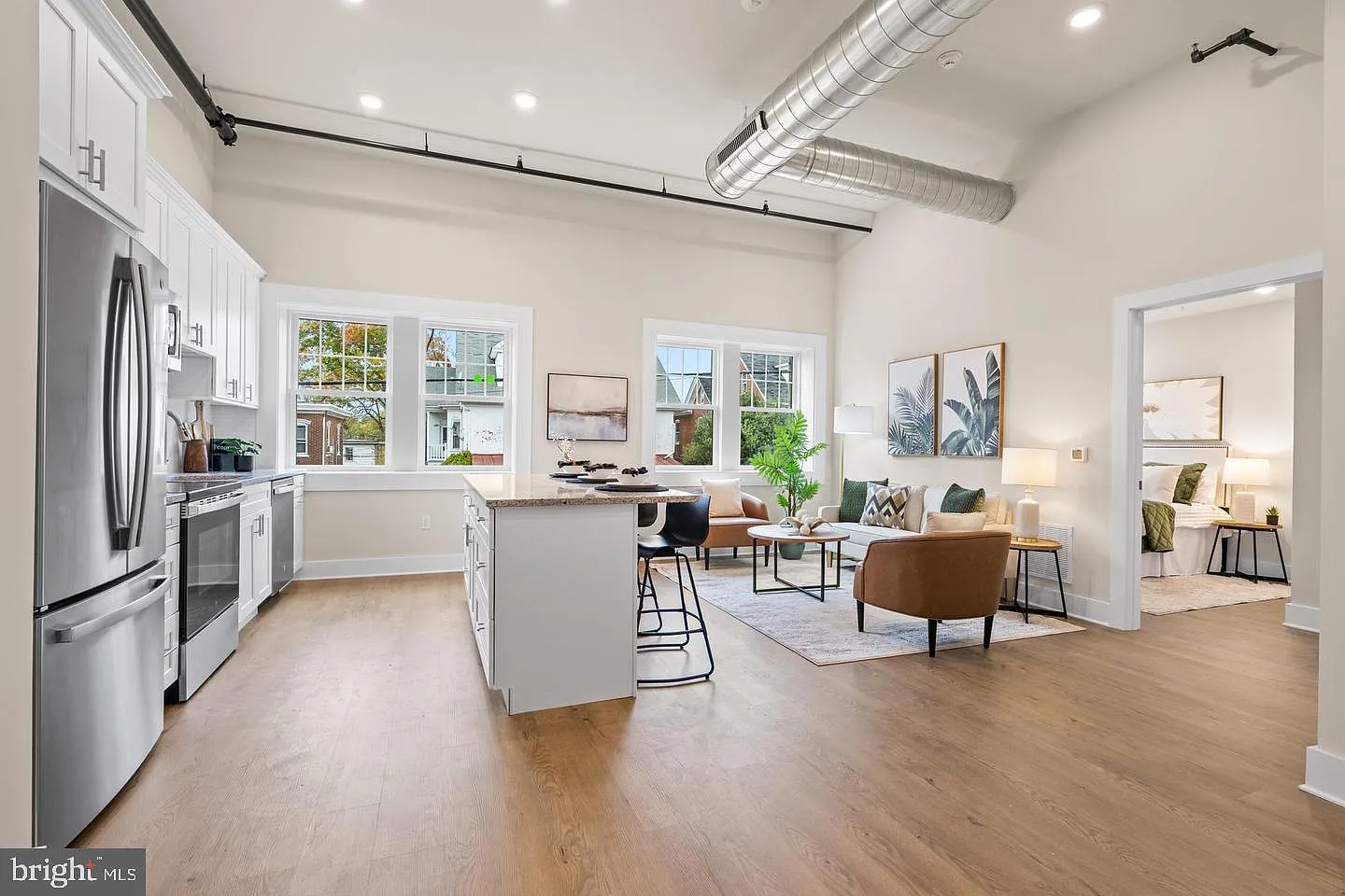 1 bed, 1.0 bath, 600 sqft, $1,875 — Photo 2