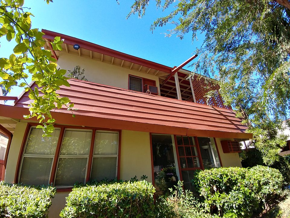 1st image of 11007 Hortense St