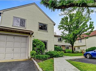 29 Chatham Ct, East Windsor, NJ 08520