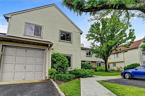 29 Chatham Ct Photo 1