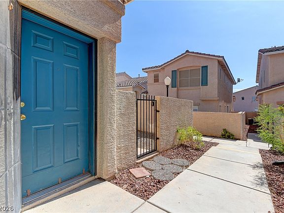5th image of 9664 Belle Regal St