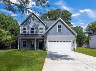 201 Henderson Cir, Harrisburg, NC 28075