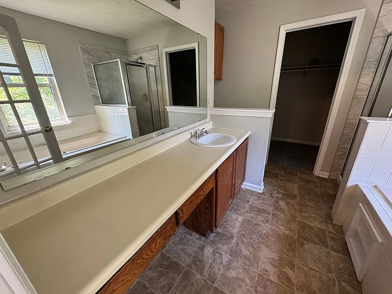 5538 N Meadow Dr — Photo 34