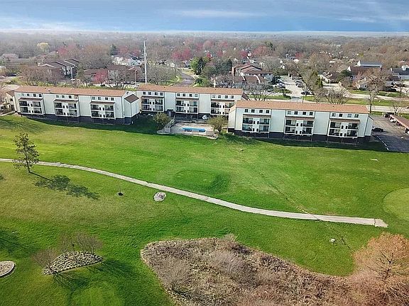 3rd image of 3215 W Willow Knolls Dr #76D