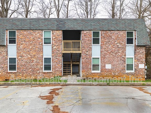 4th image of 2817 Colt Dr APT 1