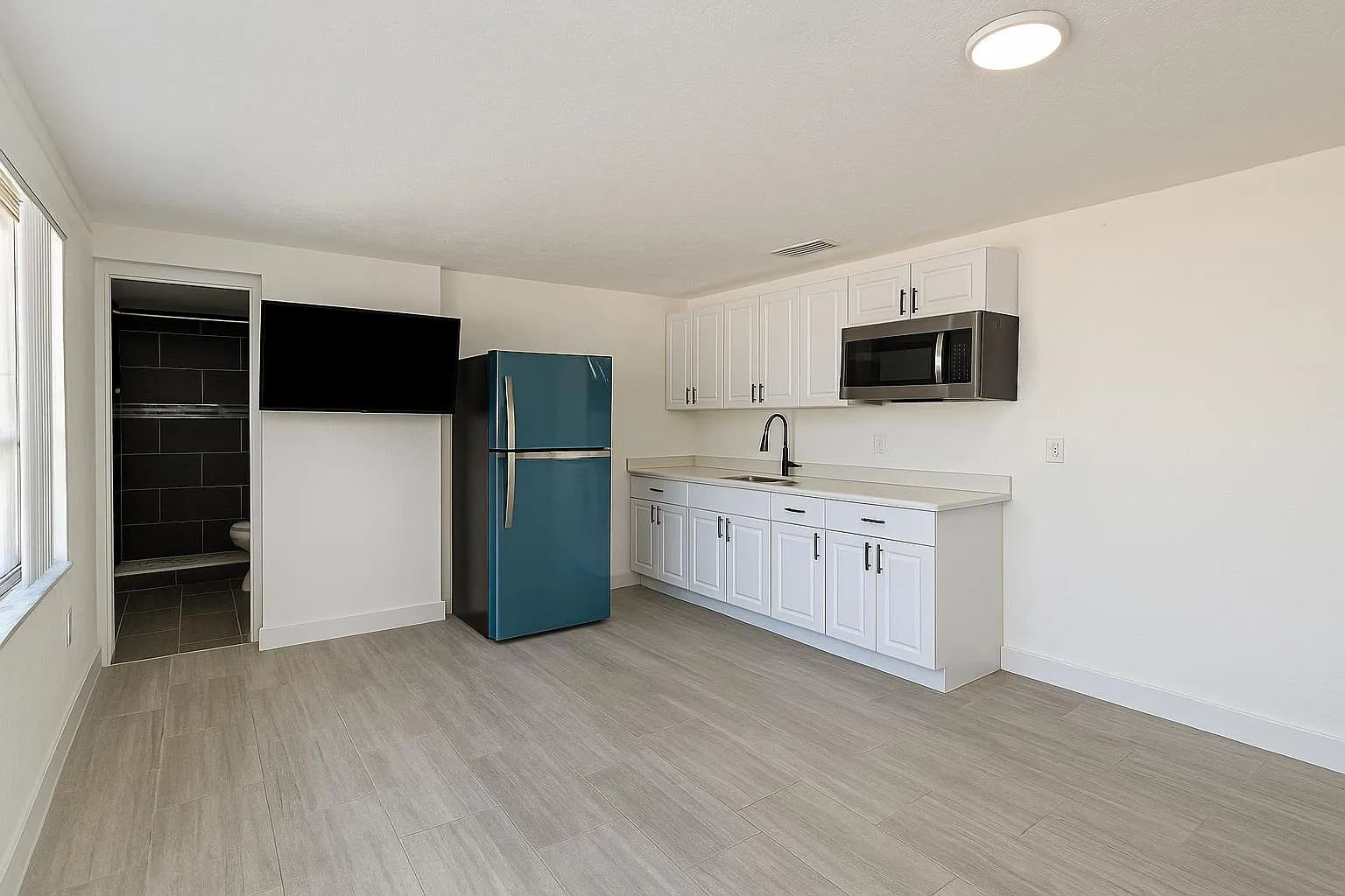 5525 Quist Dr - 5525 quist drive Unit 2 — Photo 2