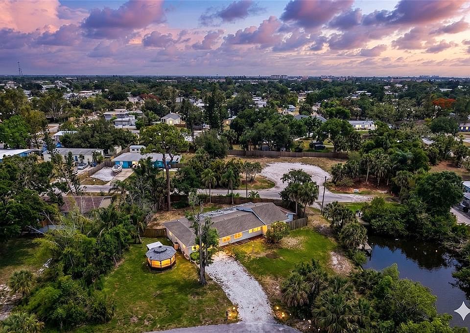 1st image of 807 LUCILLE AVENUE