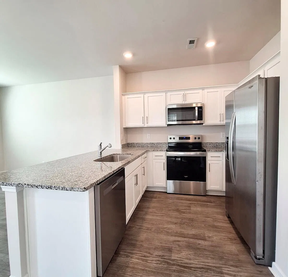 3 bed, 2.5 bath, $1,750 — Photo 4