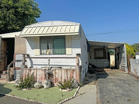 3rd image of 220 S Elk St Space 134