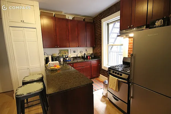 Rented by LJ Sloane Management | media 10