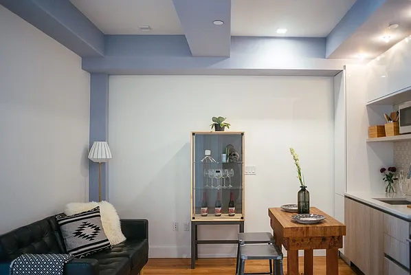 Rented by Nooklyn NYC LLC | media 54