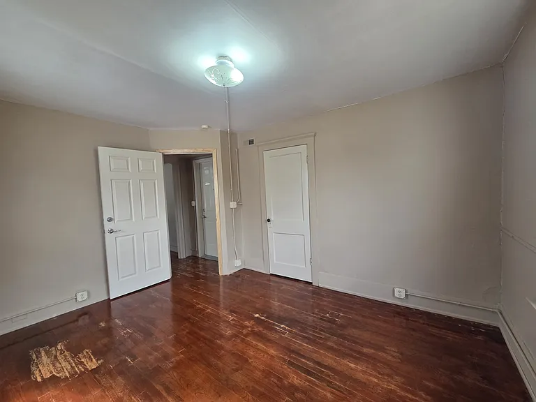 414 Perrin St #2 — Photo 4