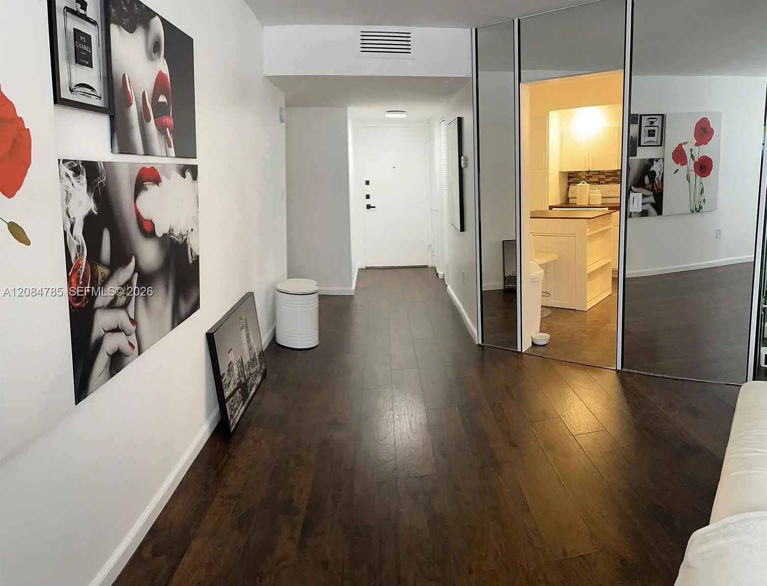 Commodore Plaza Condo — Photo 4