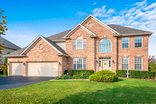 Welcome to 316 Berrywood Ln.