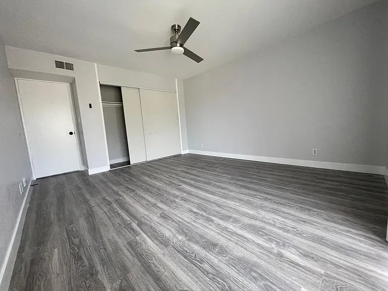 1601 E Cypress St #B — Photo 14