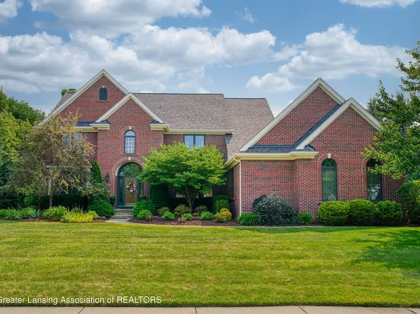 3588 Autumnwood Ln, Okemos, MI 48864