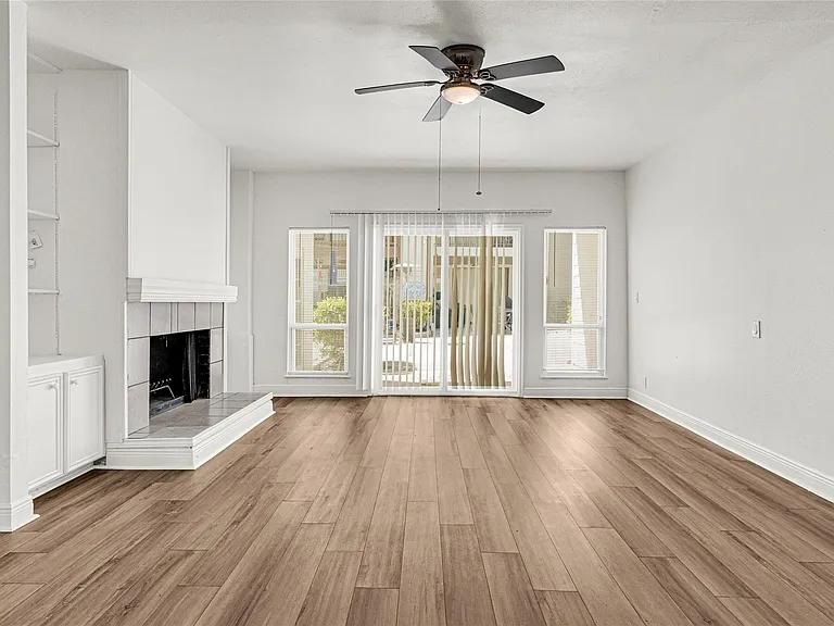 2022 Lakewood Ct — Photo 8