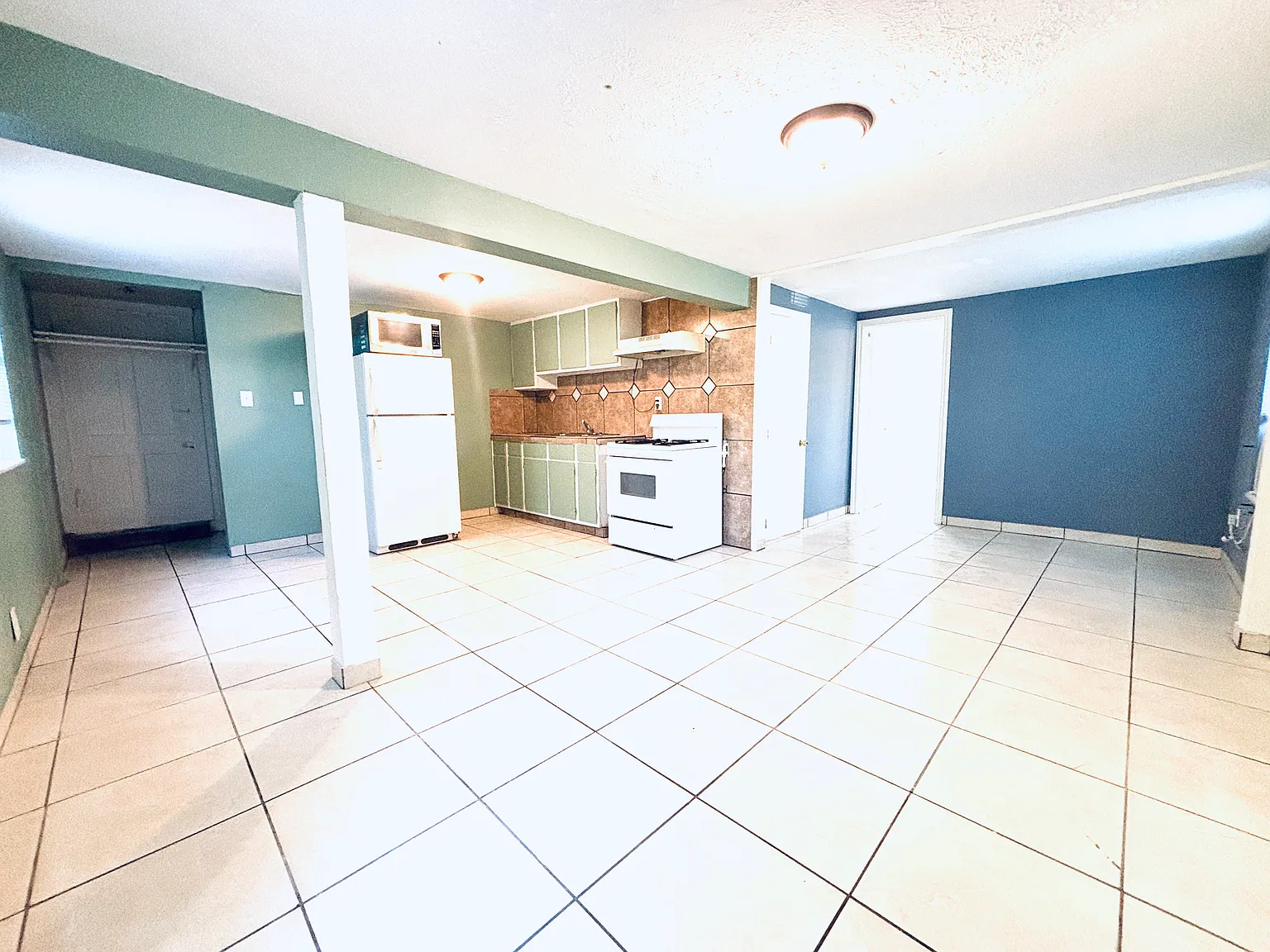 1 bed, 650 sqft, $1,000 — Photo 2