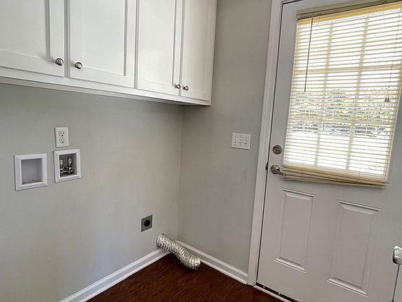 3rd image of 3447 Wildwood Dr