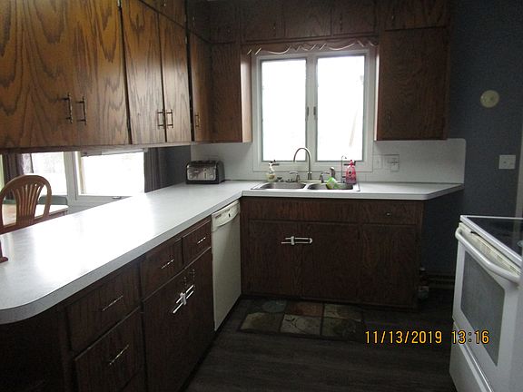 4th image of 600 11th St SE