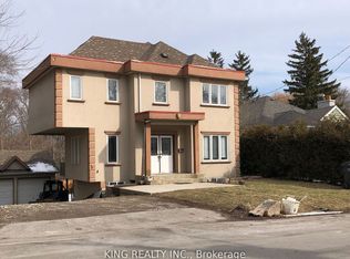 967 Beechwood Ave, Mississauga, ON L5G 4E3
