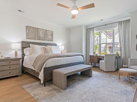 4th image of 1040 Clifton Rd