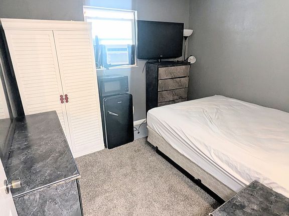 5th image of 716 Orange Ave #3A