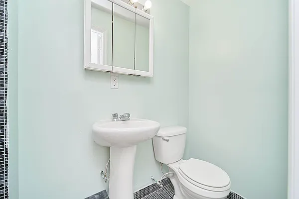 Rented by Living New York | media 10