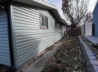 707 Clark St, Thermopolis, WY 82443