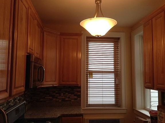 3rd image of 101 Kensington Ave #5B