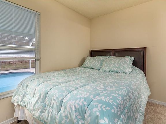 3rd image of 8843 Parliament Ct