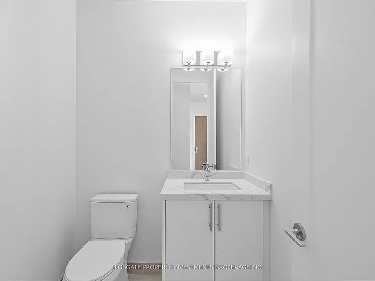 27 Korda Gate #Penthouse 102 — Photo 3