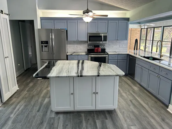 2873 Lucy Lane, Fort Pierce, FL 34981