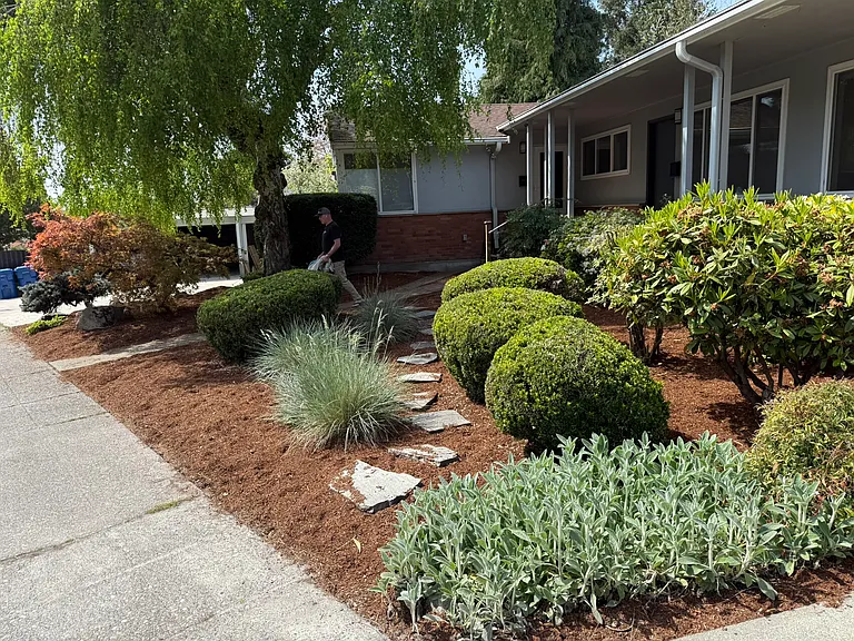 5309 Erskine Way SW — Photo 8