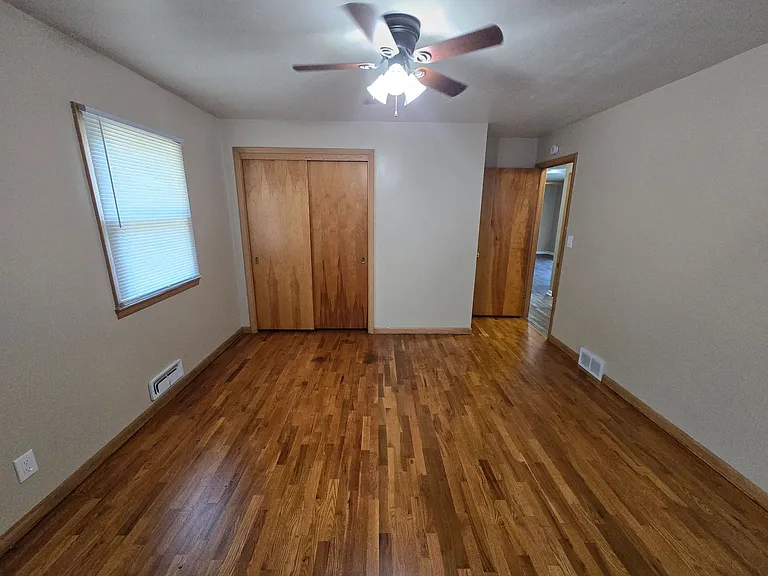 322 Webster St — Photo 35