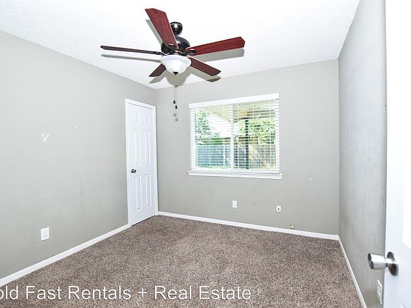 5th image of 3213 Honeysuckle Dr