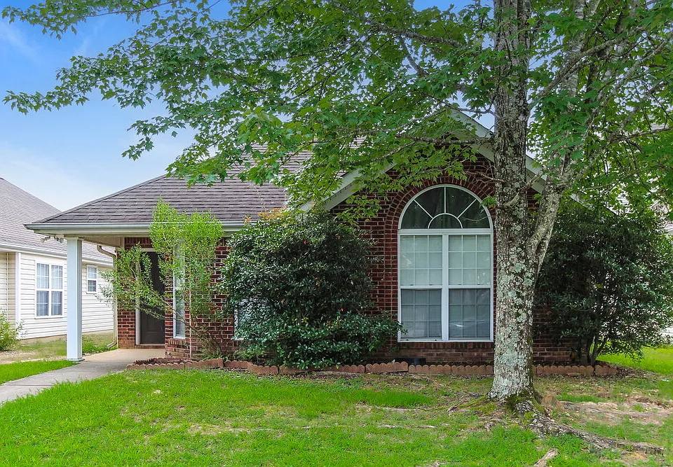 2030 Village Ln