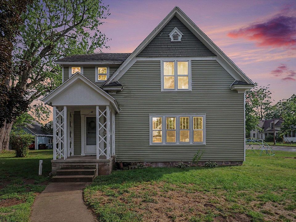 1st image of 249 Mill St