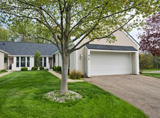 910 Cherrywood Cir, Portland, MI 48875