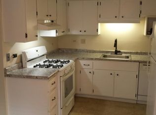 958 N Brainard St, Naperville, IL 60563
