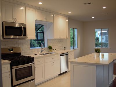 1240 N Clybourn Ave, Burbank, CA, 91505