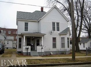 206 S Monroe St, Clinton, IL 61727