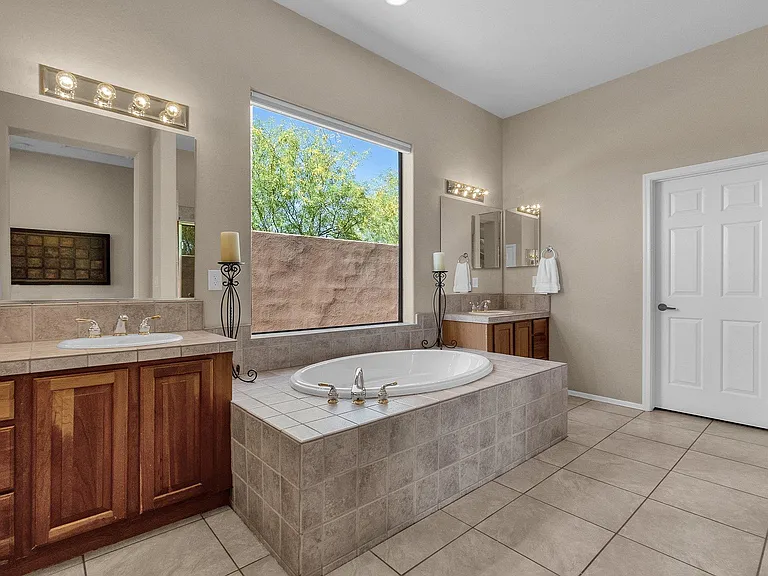 1715 W Ainsworth Dr — Photo 30