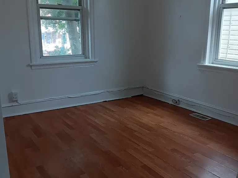 332 N Horton St — Photo 25