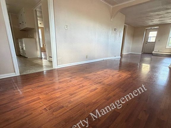 3rd image of 319-1 S 9th Ave