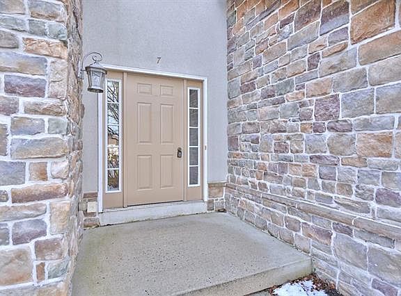 2nd image of 7 Tamarack Ct